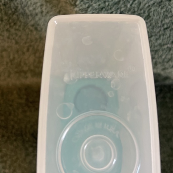 Tupperware Mini Cereal Container - Picture 2 of 4